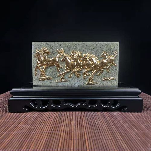 黄金矿石八骏马金砖漆线雕纯手工制作原石雕刻桌面创意摆件